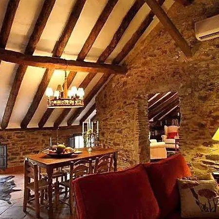 Rusticae El Anadio فندق Vilches